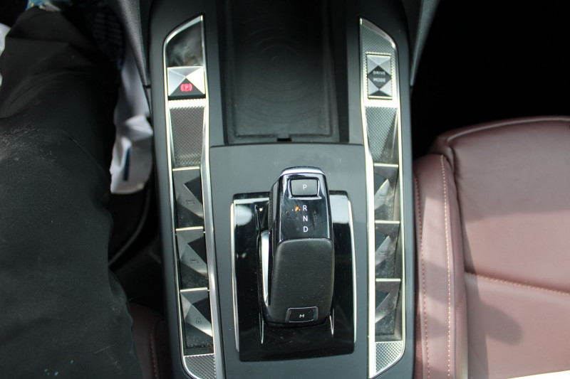 Photo 20 de l'offre de DS DS 3 CROSSBACK GRAND CHIC 155 CV GPS 3D CAMÃRA MP3 USB JA 18 FULL LED I-COKPIT BOITE AUTO EAT-8 à 16990€ chez Bougel transactions