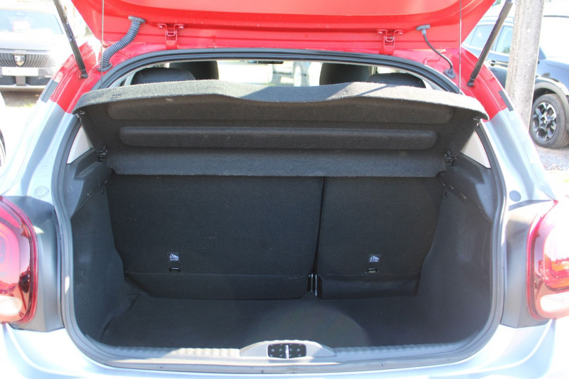Photo 6 de l'offre de CITROEN C3 PHASE 4 SHINE 82 CV ESSENCE GPS MIROR LINK CLIM FULL LED USB RADAR BLUETOOTH RÃGULATEUR à 10500€ chez Bougel transactions