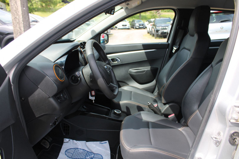 Photo 8 de l'offre de DACIA SPRING ELECTRIC CONFORT PLUS CAMÃRA GPS USB CUIR LIMITEUR BLUETOOTH LEDS ACCOUDOIR  ABS à 9990€ chez Bougel transactions
