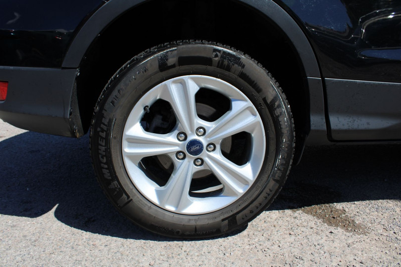 Photo 10 de l'offre de FORD KUGA 2.0 TDCI 163CH FAP TITANIUM 4X4 POWERSHIFT à 14900€ chez Bougel transactions