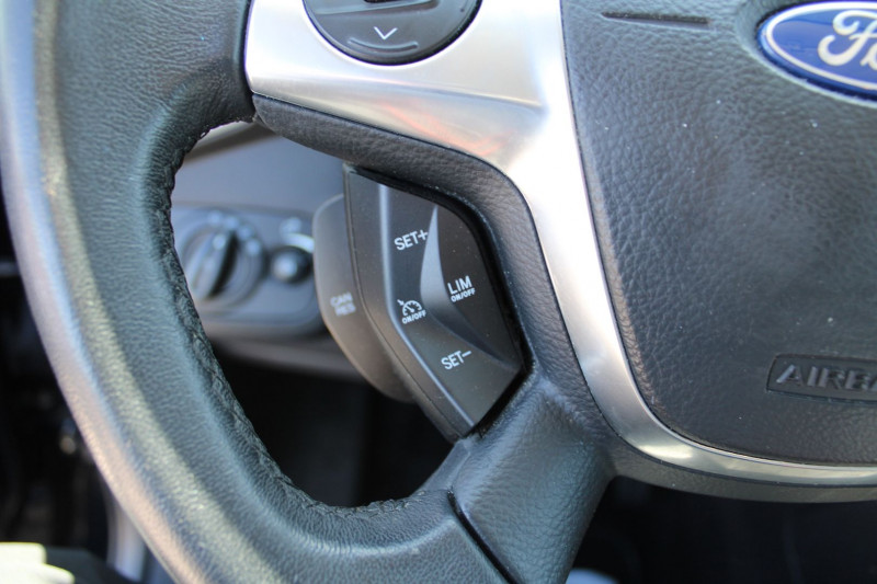 Photo 14 de l'offre de FORD KUGA 2.0 TDCI 163CH FAP TITANIUM 4X4 POWERSHIFT à 14900€ chez Bougel transactions