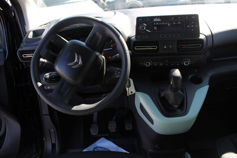 Photo 7 de l'offre de CITROEN BERLINGO 4 BLUEHDI 100 CV CONFORT CLIMAT ABS USB RÃGULATEUR BLUETOOTH ORDI DE BORD à 15400€ chez Bougel transactions