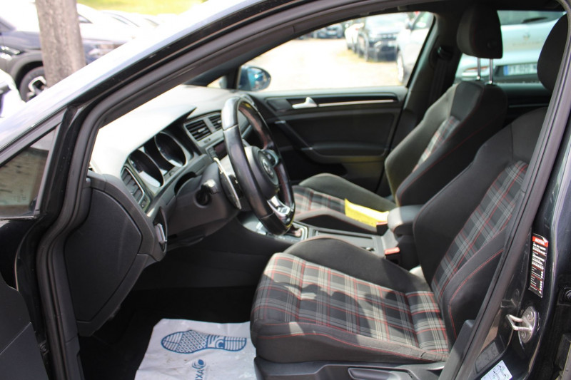Photo 8 de l'offre de VOLKSWAGEN GOLF 7 2.0 TSI 230CH BLUEMOTION TECHNOLOGY GTI PERFORMANCE DSG6 5P CAMÃRA GPS FULL LEDS à 18900€ chez Bougel transactions