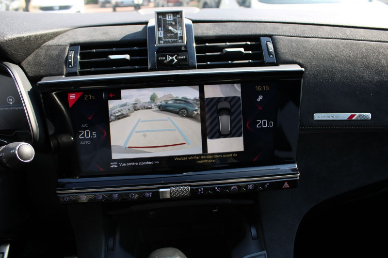 Photo 16 de l'offre de DS DS 7 CROSSBACK BLUEHDI 130 CV PERFORMANCE LINE BOITE 6V CAMÃRA 360 GPS 3D JANTES 19 FULL LEDS à 18500€ chez Bougel transactions
