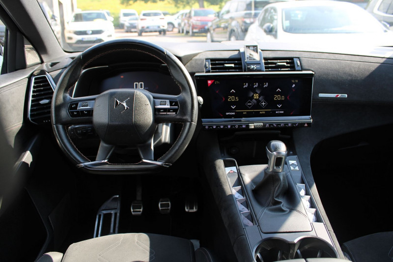 Photo 11 de l'offre de DS DS 7 CROSSBACK BLUEHDI 130 CV PERFORMANCE LINE BOITE 6V CAMÃRA 360 GPS 3D JANTES 19 FULL LEDS à 18500€ chez Bougel transactions