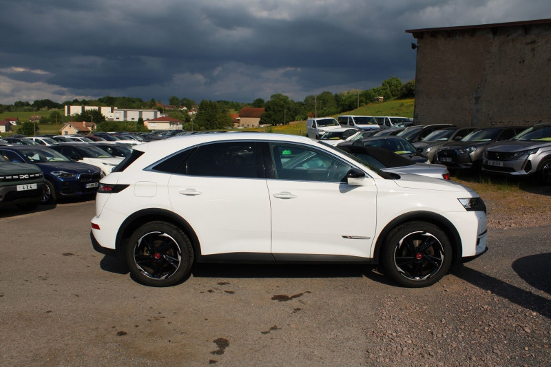 Photo 5 de l'offre de DS DS 7 CROSSBACK BLUEHDI 130 CV PERFORMANCE LINE BOITE 6V CAMÃRA 360 GPS 3D JANTES 19 FULL LEDS à 18500€ chez Bougel transactions