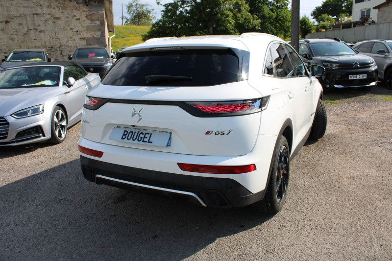 Photo 2 de l'offre de DS DS 7 CROSSBACK BLUEHDI 130 CV PERFORMANCE LINE BOITE 6V CAMÃRA 360 GPS 3D JANTES 19 FULL LEDS à 18500€ chez Bougel transactions