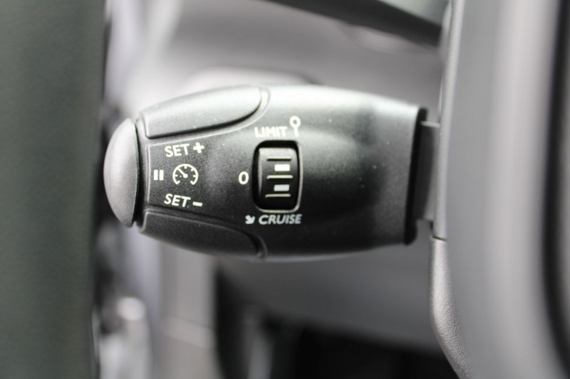 Photo 8 de l'offre de PEUGEOT PARTNER 4 BLUE HDI 130 CV DANGEL "4X4" CLIM AUDIO SAT MP3 USB RADAR BLUETOOTH RÃGULATEUR à 31500€ chez Bougel transactions