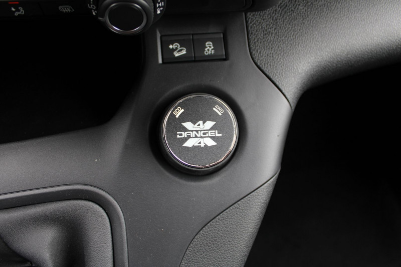 Photo 11 de l'offre de PEUGEOT PARTNER 4 BLUE HDI 130 CV DANGEL "4X4" CLIM AUDIO SAT MP3 USB RADAR BLUETOOTH RÃGULATEUR à 31500€ chez Bougel transactions