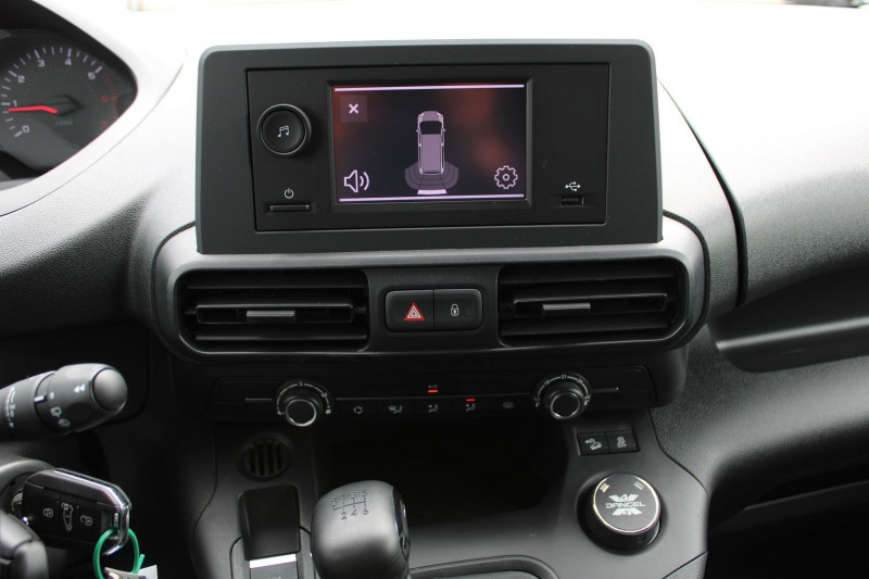 Photo 14 de l'offre de PEUGEOT PARTNER 4 BLUE HDI 130 CV DANGEL "4X4" CLIM AUDIO SAT MP3 USB RADAR BLUETOOTH RÃGULATEUR à 31500€ chez Bougel transactions