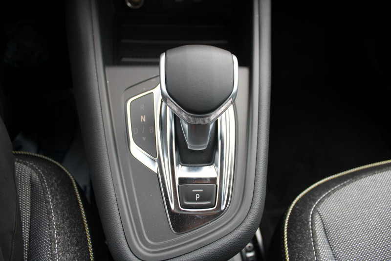 Photo 15 de l'offre de RENAULT SYMBIOZ TECHNO E-TECH 145 CV HYBRIDE GPS 3D CAMÃRA FULL LED I-COKPIT RE JA 18 BOITE AUTO à 31500€ chez Bougel transactions