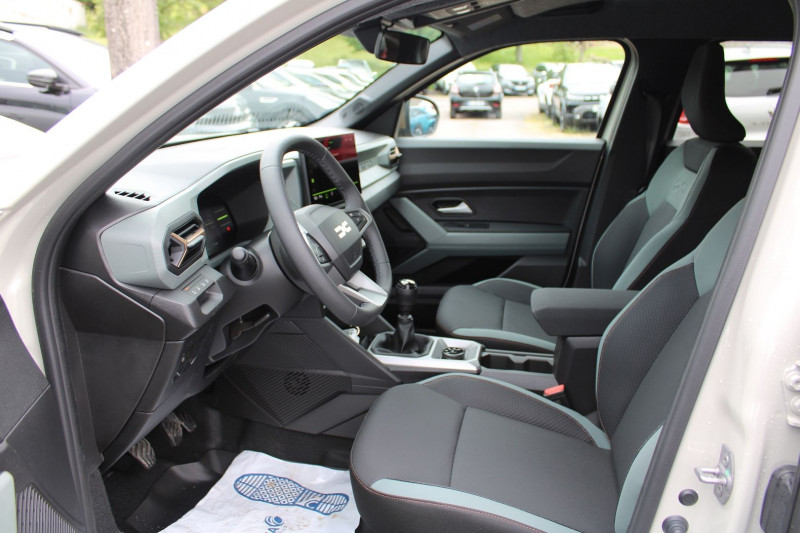 Photo 9 de l'offre de DACIA DUSTER VI EXTREME TCE 130 CV "4X4" GPS CARPLAY JA17 FULL LED CAMÃRA 360Â° I-COKPIT PK HIVER à 28990€ chez Bougel transactions