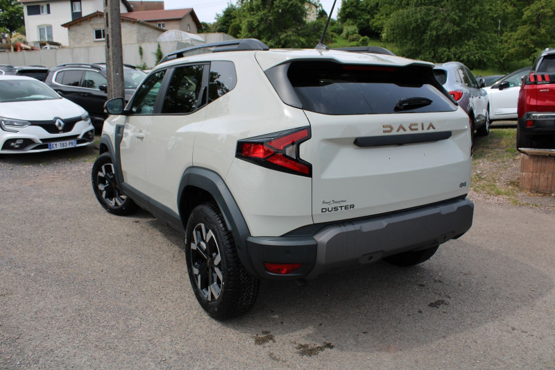 Photo 3 de l'offre de DACIA DUSTER VI EXTREME TCE 130 CV "4X4" GPS 3D JA 17 FULL LED CAMÃRA 360Â° USB I-COKPIT PK HIVER à 28990€ chez Bougel transactions