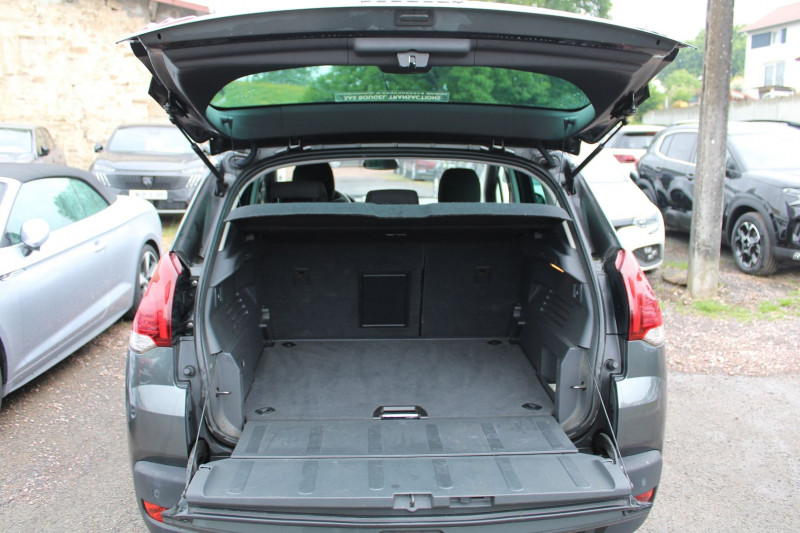 Photo 6 de l'offre de PEUGEOT 3008 II BLUE HDI 120 CV STYLE GPS CLIM RE JA 17 USB ATTELAGE RADAR BLUETOOTH RÃGULATEUR à 9500€ chez Bougel transactions