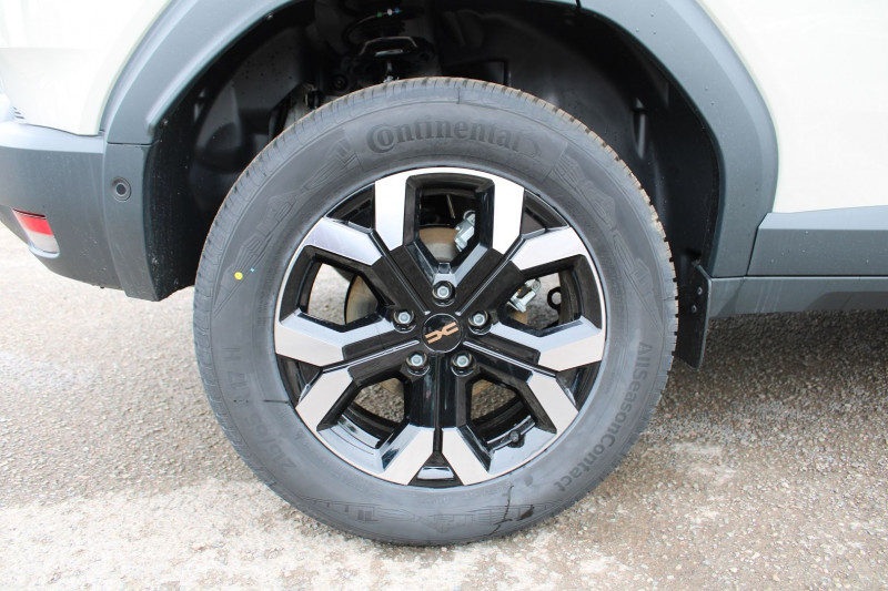 Photo 8 de l'offre de DACIA DUSTER VI EXTREME TCE 130 CV "4X4" GPS CARPLAY JA17 FULL LED CAMÃRA 360Â° I-COKPIT PK HIVER à 28990€ chez Bougel transactions