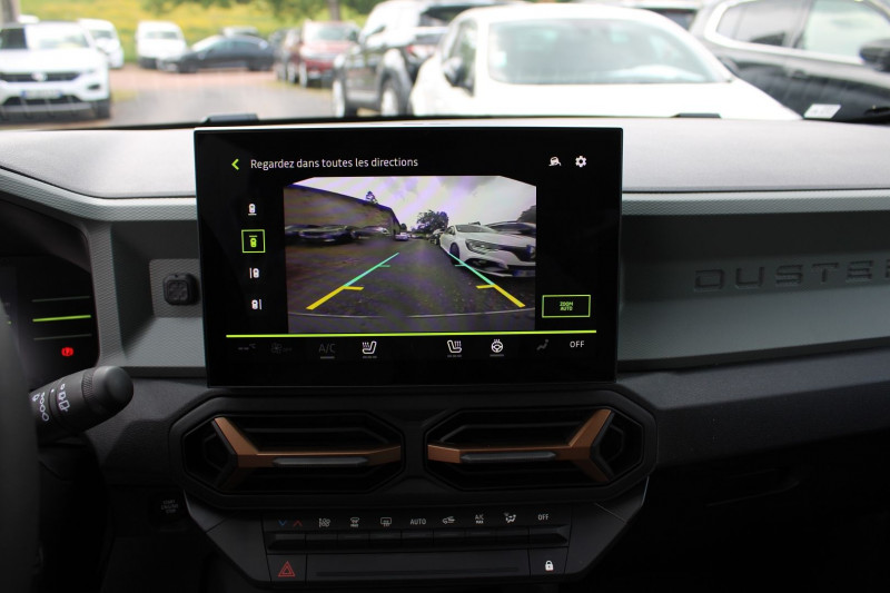 Photo 19 de l'offre de DACIA DUSTER VI EXTREME TCE 130 CV "4X4" GPS 3D JA 17 FULL LED CAMÃRA 360Â° USB I-COKPIT PK HIVER à 28990€ chez Bougel transactions