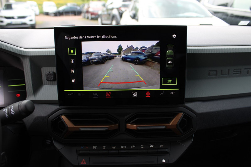 Photo 14 de l'offre de DACIA DUSTER VI EXTREME TCE 130 CV "4X4" GPS 3D JA 17 FULL LED CAMÃRA 360Â° USB I-COKPIT PK HIVER à 28990€ chez Bougel transactions