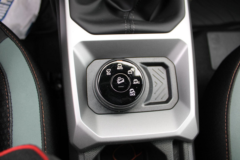 Photo 15 de l'offre de DACIA DUSTER VI EXTREME TCE 130 CV "4X4" GPS CARPLAY JA17 FULL LED CAMÃRA 360Â° I-COKPIT PK HIVER à 28990€ chez Bougel transactions