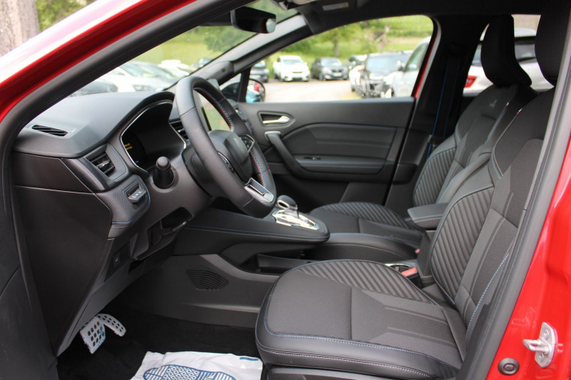 Photo 9 de l'offre de RENAULT SYMBIOZ E-TECH 145 CV ESPRIT ALPINE HYBRIDE USB GPS 3D JA 19 FULL LED CAMÃRA BOITE AUTO à 32500€ chez Bougel transactions