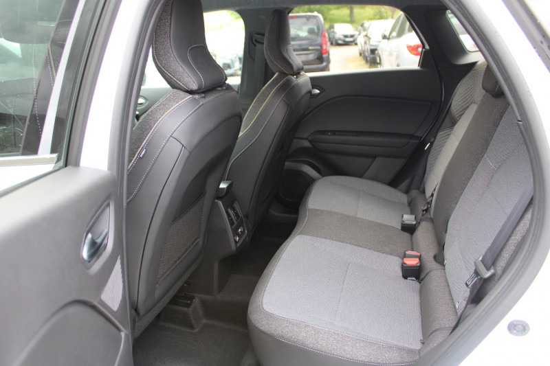 Photo 9 de l'offre de RENAULT SYMBIOZ TECHNO E-TECH 145 CV HYBRIDE GPS 3D CAMÃRA FULL LED I-COKPIT RE JA 18 BOITE AUTO à 31500€ chez Bougel transactions