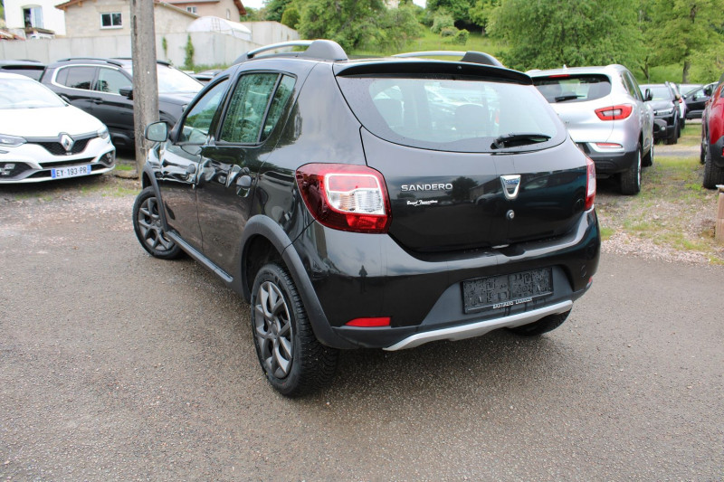 Photo 3 de l'offre de DACIA SANDERO II 1L5 DCI 90 CV STEPWAY CLIMAT LASER USB BLUETOOTH ABS DIESEL  5 PORTES à 7990€ chez Bougel transactions