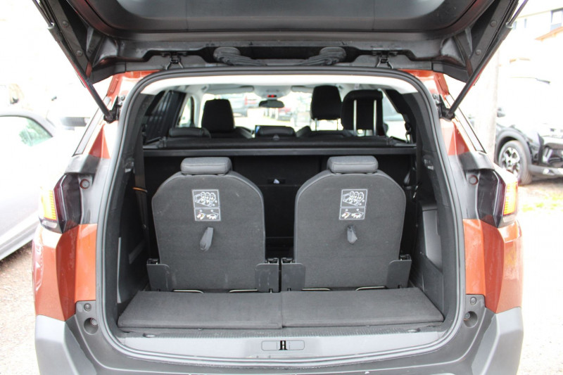Photo 6 de l'offre de PEUGEOT 5008 PHASE 4 ALLURE DIESEL EAT8 BOITE AUTO PALETTE 1L5 BLUEHDI 130 GPS CUIR CAMÃRA 360   7.PL à 25900€ chez Bougel transactions