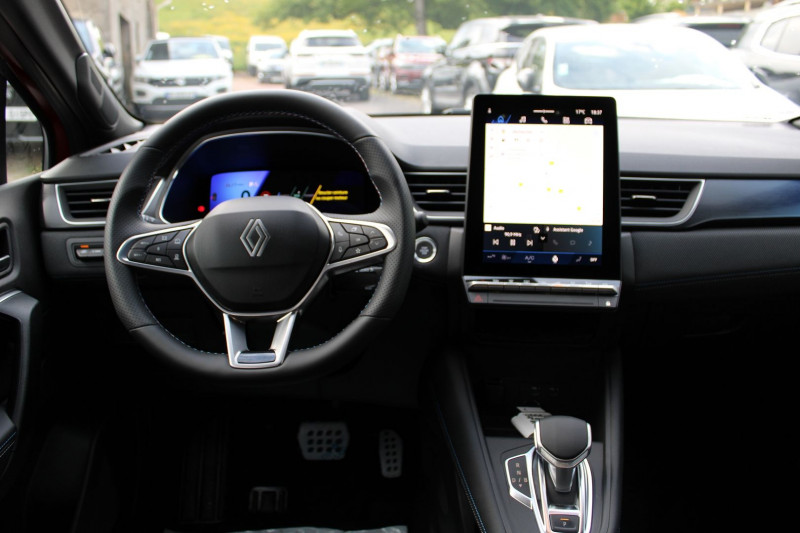 Photo 11 de l'offre de RENAULT SYMBIOZ E-TECH 145 CV ESPRIT ALPINE HYBRIDE USB GPS 3D JA 19 FULL LED CAMÃRA BOITE AUTO à 32500€ chez Bougel transactions
