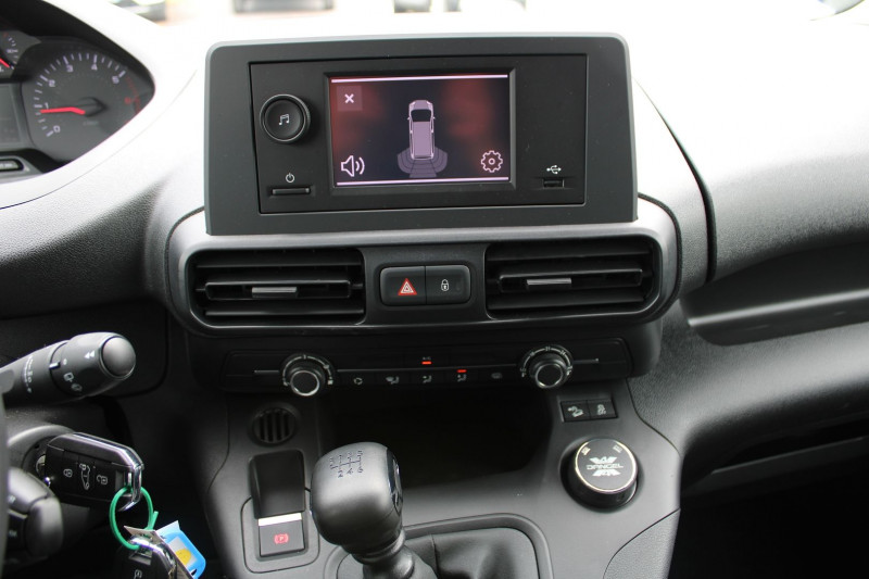 Photo 10 de l'offre de PEUGEOT PARTNER 4 BLUE HDI 130 CV DANGEL "4X4" CLIM AUDIO SAT MP3 USB RADAR BLUETOOTH RÃGULATEUR à 31500€ chez Bougel transactions