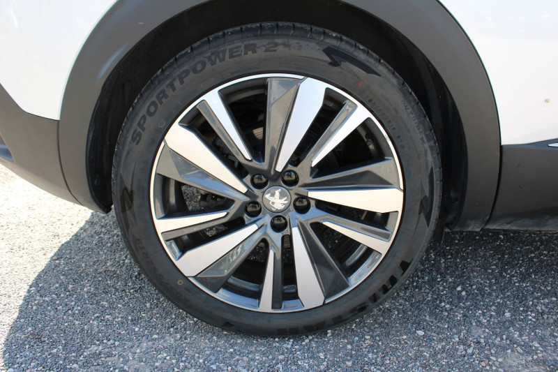 Photo 7 de l'offre de PEUGEOT 3008 III GT HYBRID4 300 CV EAT8 BOITE AUTO 4X4 GPS BICOLOR CAMÃRA ESP JA 19  TOIT OUVRANT à 24900€ chez Bougel transactions