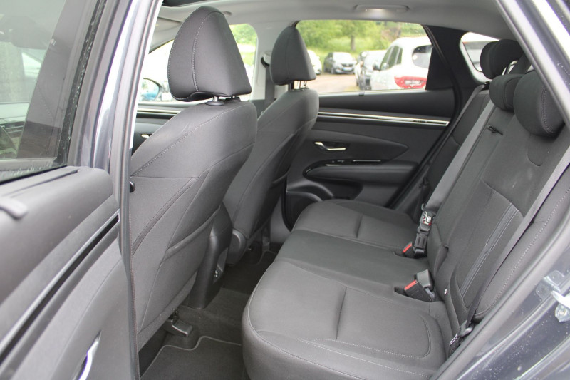 Photo 10 de l'offre de HYUNDAI TUCSON 4 EXECUTIVE T-GDI 230 CV HYBRIDE GPS 3D CAMÃRA TOIT PANO USB I-COKPIT BOITE AUTO à 25990€ chez Bougel transactions