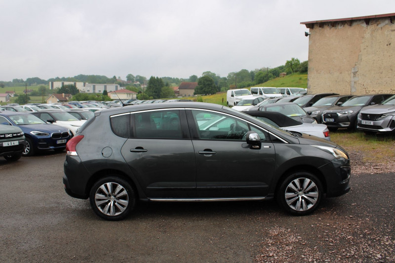 Photo 5 de l'offre de PEUGEOT 3008 II BLUE HDI 120 CV STYLE GPS CLIM RE JA 17 USB ATTELAGE RADAR BLUETOOTH RÃGULATEUR à 9500€ chez Bougel transactions
