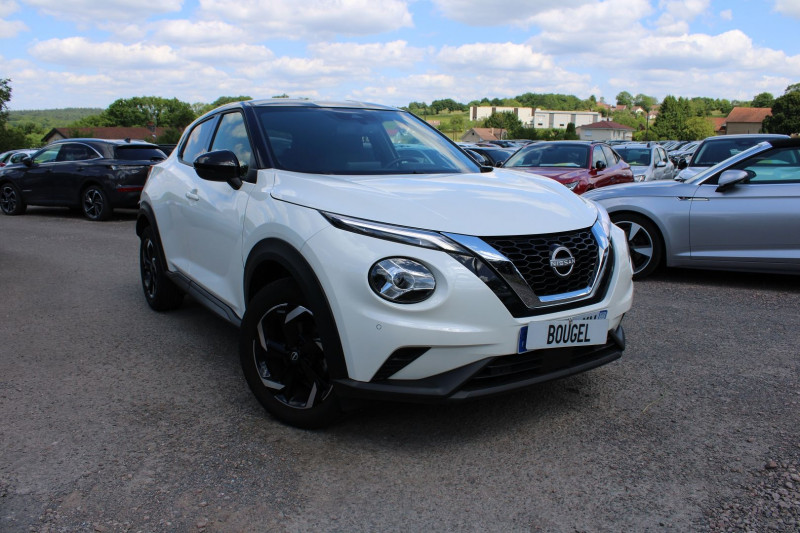 Photo Nissan JUKE III 1L DIG-T 114 CV N-CONNECT CAMÃRA CUIR GPS LINK USB FULL LEDS CLIM AUTO  BOITE 6V Essence BLANC TOIT NOIR en vente chez Bougel transactions Nissan JUKE III 1L DIG-T 114 CV N-CONNECT CAMÃRA CUIR GPS LINK USB FULL LEDS CLIM AUTO  BOITE 6V Essence BLANC TOIT NOIR Occasion à vendre