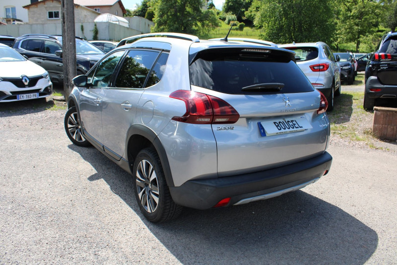 Photo 3 de l'offre de PEUGEOT 2008 II ALLURE 1L6 BLUE HDI 100 CV GPS 3D USB RE RADAR GRIP CONTROL BLUETOOTH RÃGULATEUR à 11500€ chez Bougel transactions