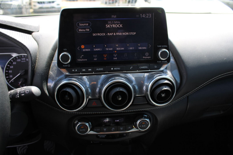 Photo 12 de l'offre de NISSAN JUKE III 1L DIG-T 114 CV N-CONNECT CAMÃRA CUIR GPS LINK USB FULL LEDS CLIM AUTO  BOITE 6V à 19500€ chez Bougel transactions