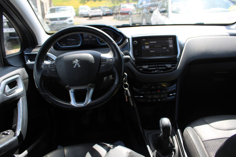 Photo 10 de l'offre de PEUGEOT 2008 II ALLURE 1L6 BLUE HDI 100 CV GPS 3D USB RE RADAR GRIP CONTROL BLUETOOTH RÃGULATEUR à 11500€ chez Bougel transactions