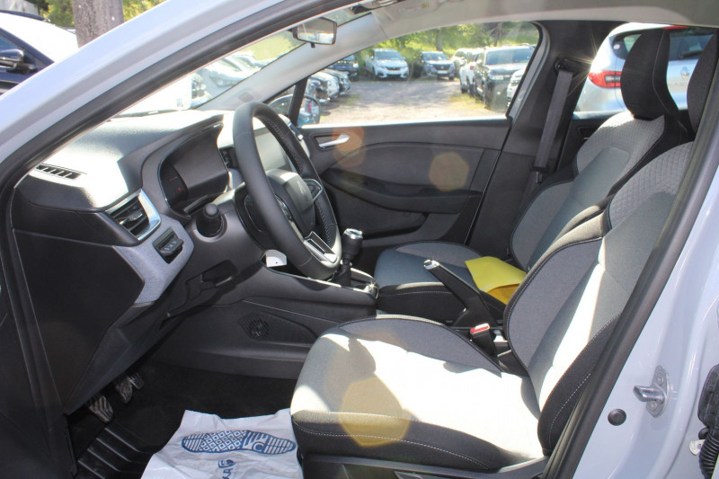 Photo 6 de l'offre de RENAULT CLIO VI EVOLUTION DIESEL BLUEDCI 100 CV BOITE 6V CAMÃRA USB GPS LINK MÃDIA FULL LEDS ABS à 20900€ chez Bougel transactions