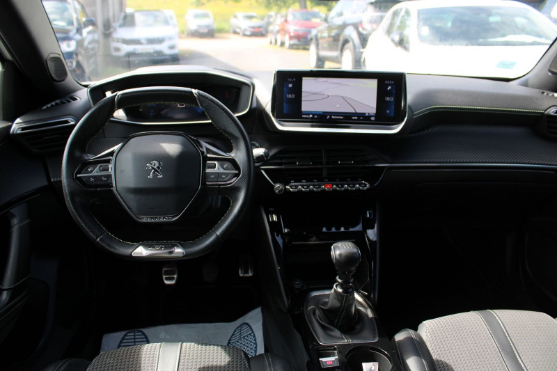 Photo 10 de l'offre de PEUGEOT 2008 III 1L5 BLUEHDI 100 CV GT LINE BICOLOR NACRÃ CAMÃRA GRAND GPS 3D USB FULL LEDS  BV.6 à 18400€ chez Bougel transactions
