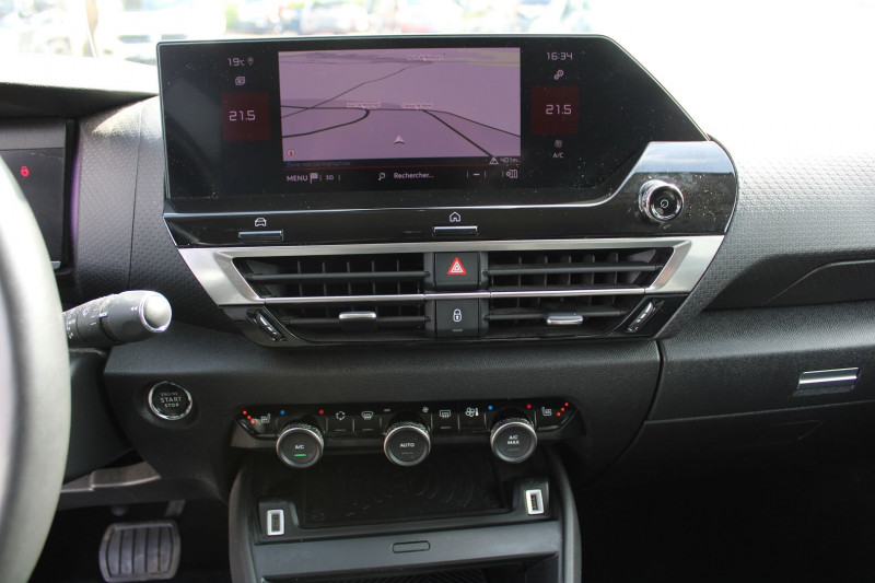 Photo 14 de l'offre de CITROEN C4 PHASE 4 SHINE PACK ESSENCE 155 CV GPS 3D CAMÃRA FULL LED JA 18 I-COKPIT BOITE AUTO EAT-8 à 17500€ chez Bougel transactions