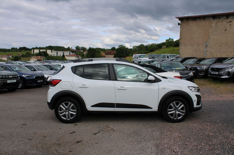 Photo 5 de l'offre de DACIA SANDERO 4 STEPWAY 90 CV 1L EDC BOITE AUTO CAMÃRA GPS LINK USB RADARS RÃGULATEUR BLUETOOTH à 14900€ chez Bougel transactions