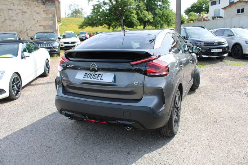 Photo 2 de l'offre de CITROEN C4 PHASE 4 SHINE PACK ESSENCE 155 CV GPS 3D CAMÃRA FULL LED JA 18 I-COKPIT BOITE AUTO EAT-8 à 17500€ chez Bougel transactions