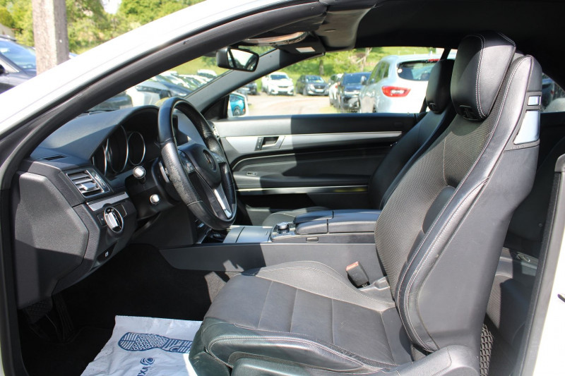 Photo 9 de l'offre de MERCEDES-BENZ CLASSE E CABRIOLET EXECUTIVE 220 CDI GPS 3D CAMÃRA FULL LED CAPOTE ELECT JA 18 BOITE AUTO 7G-TRONIC à 20500€ chez Bougel transactions