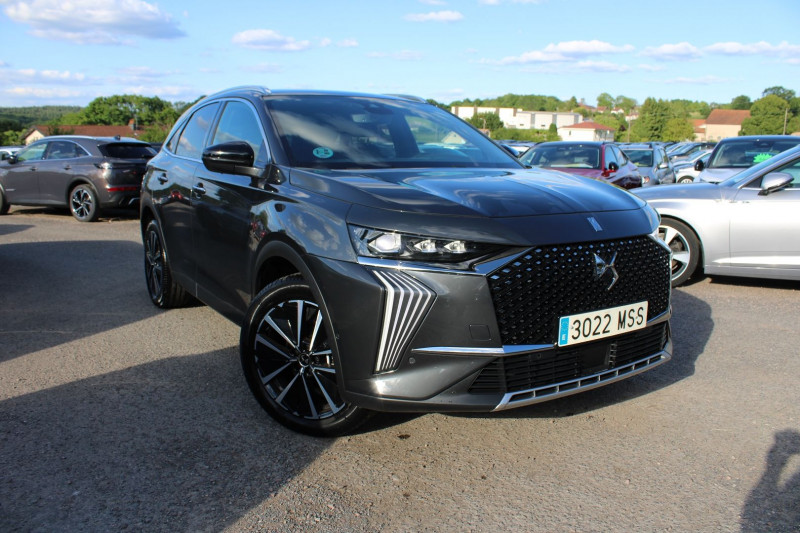 Ds DS 7 CROSSBACK II RIVOLI EAT8 DIESEL 130 BOITE AUTO CUIR SIÃGES ELECT MÃMO GRAND GPS USB FULL LEDS Diesel GRIS TITANE Occasion à vendre