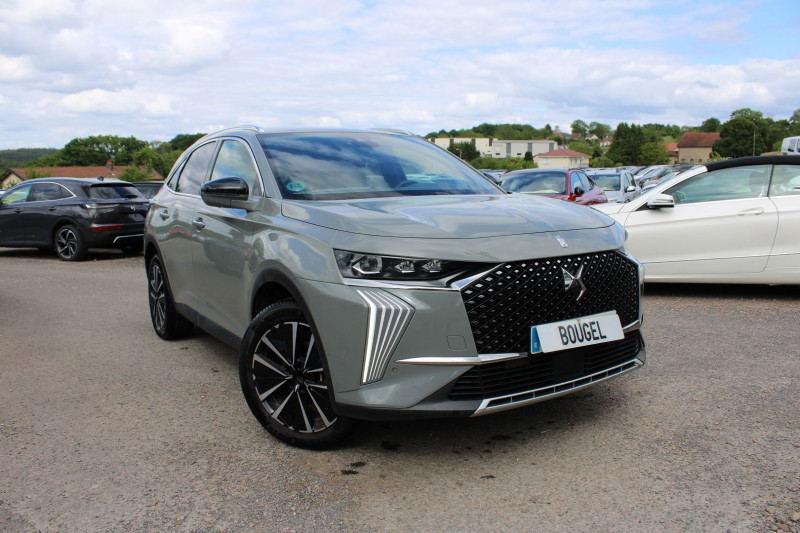 Ds DS 7 CROSSBACK RIVOLI EAT8 DIESEL 130 BOITE AUTO CUIR SIÃGES ELECT MÃMO GRAND GPS USB FULL LEDS Diesel GRIS LAQUÃ Occasion à vendre