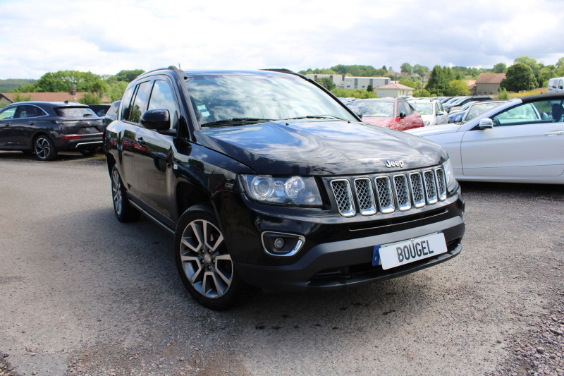 Jeep COMPASS LIMITED 2L2 CRD 136 CV GPS 3D CAMÃRA USB JA 18 TOIT OUVRANT ATTELAGE RÃGULATEUR Diesel NOIR PROFOND Occasion à vendre
