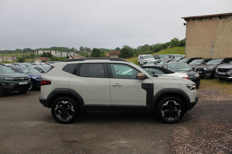 Photo 5 de l'offre de DACIA DUSTER VI EXTREME TCE 130 CV "4X4" GPS 3D JA 18 FULL LED CAMÃRA 360Â° PACK HIVER RÃGULATEUR à 29500€ chez Bougel transactions