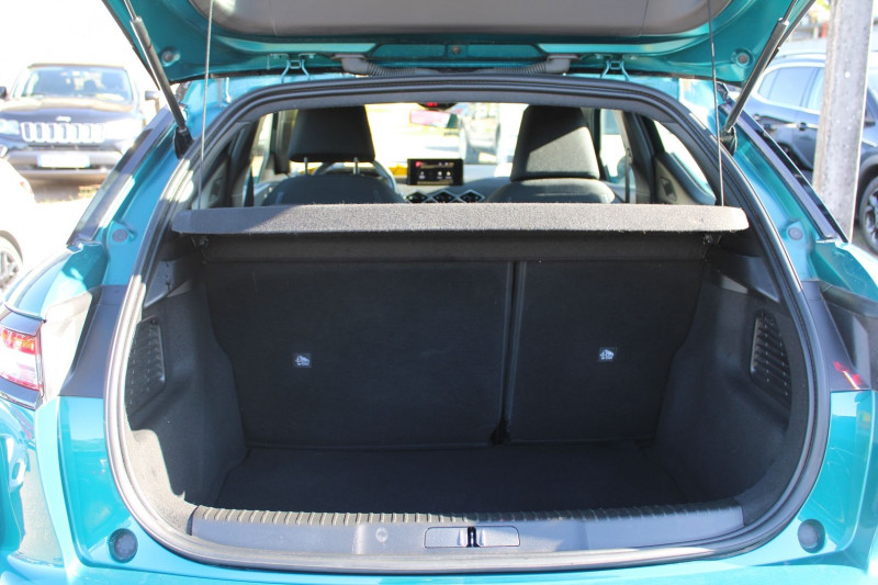 Photo 6 de l'offre de DS DS 3 CROSSBACK ESSENCE 1L2 MONTMARTRE 100 CV GPS MIRROR LINK USB RÃGULATEUR BLUETOOTH BOITE 6V à 15700€ chez Bougel transactions