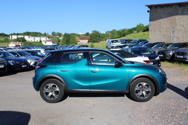Photo 5 de l'offre de DS DS 3 CROSSBACK ESSENCE 1L2 MONTMARTRE 100 CV GPS MIRROR LINK USB RÃGULATEUR BLUETOOTH BOITE 6V à 15700€ chez Bougel transactions