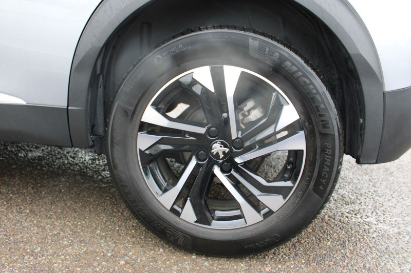 Photo 7 de l'offre de PEUGEOT 2008 III ALLURE 130 CV CAMÃRA GPS 3D FULL LED BLUETOOTH JA 17 RÃGULATEUR BOITE AUTO EAT-8 à 17990€ chez Bougel transactions