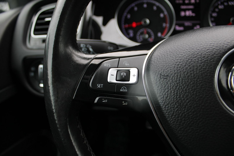 Photo 9 de l'offre de VOLKSWAGEN GOLF 7 TFSI 150 CV GPS 3D TOIT PANO USB JA 17 CUIR PK HIVER RÃGULATEUR BOITE AUTO DSG-7 à 16990€ chez Bougel transactions