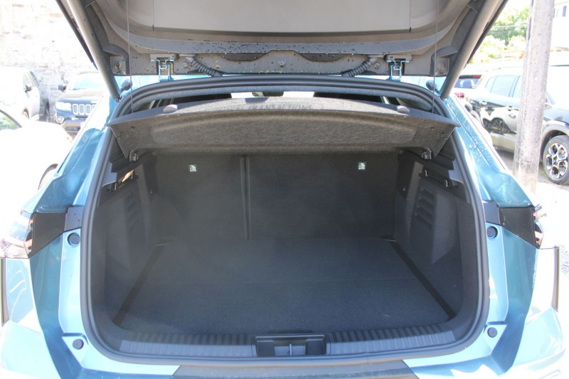Photo 6 de l'offre de RENAULT SYMBIOZ I-CONIC 145 CV HYBRIDE GPS 3D CAMÃRA FULL LED USB PK ASSIST I-COKPIT BOITE AUTO à 33500€ chez Bougel transactions